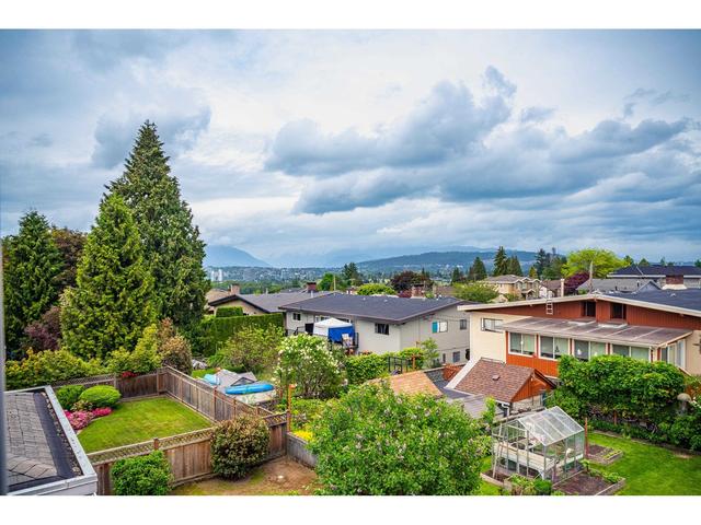 5424 Chaffey Avenue, House detached with 4 bedrooms, 4 bathrooms and 3 parking in Burnaby BC | Image 24