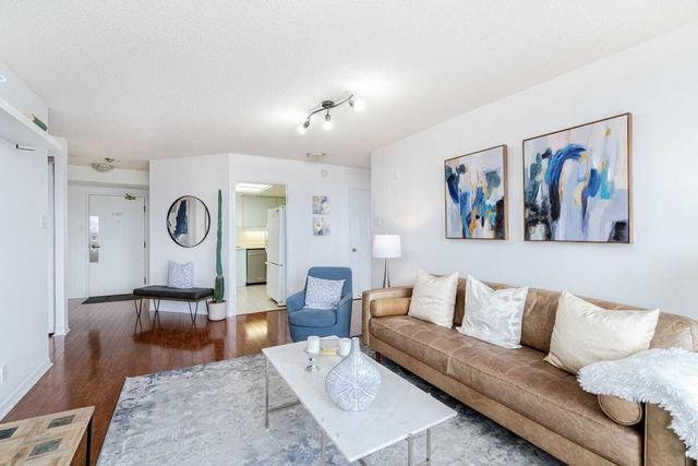 611 - 6 Humberline Dr, Condo with 2 bedrooms, 2 bathrooms and 1 parking in Toronto ON | Image 2