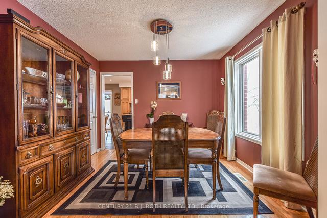 33 Morton Cres, House detached with 4 bedrooms, 4 bathrooms and 6 parking in Barrie ON | Image 4
