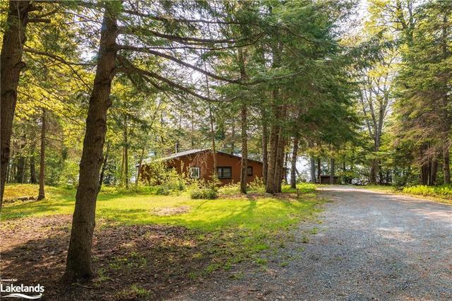 1033 Scott Lane, House detached with 3 bedrooms, 1 bathrooms and 8 parking in Lake of Bays ON | Image 41