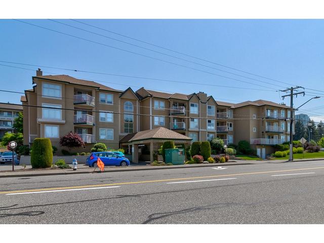 303 - 2410 Emerson Street, Condo with 2 bedrooms, 2 bathrooms and 1 parking in Abbotsford BC | Image 2