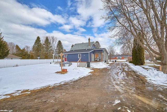 450 Cedar Point Rd, House detached with 3 bedrooms, 1 bathrooms and 16 parking in Tiny ON | Image 7