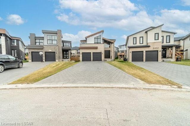 2428 Blackrail Terrace, House detached with 6 bedrooms, 5 bathrooms and 8 parking in London ON | Image 1