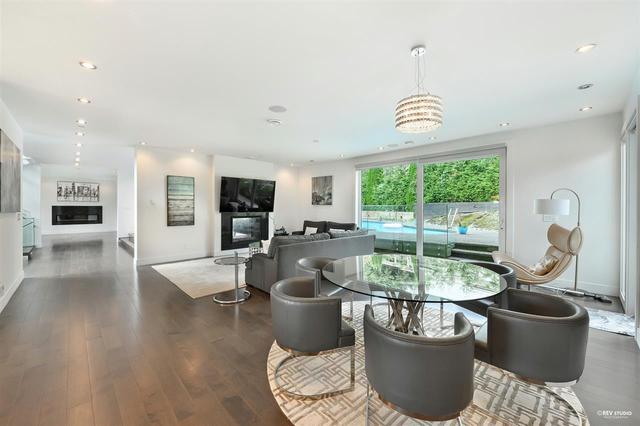 985 Eyremount Drive, House detached with 7 bedrooms, 9 bathrooms and 4 parking in West Vancouver BC | Image 8