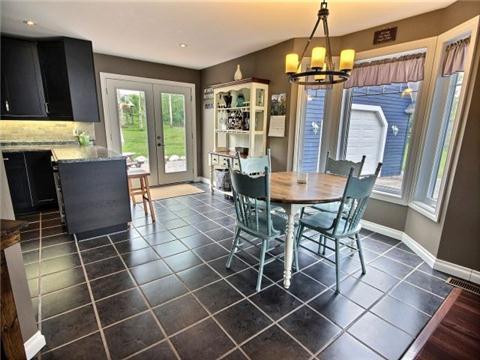 9815 Corkery Rd, House detached with 2 bedrooms, 2 bathrooms and 8 parking in Hamilton TP ON | Image 11