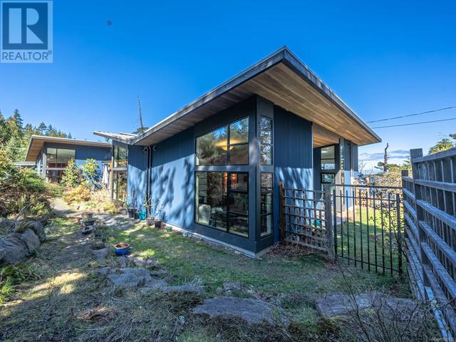 2430 Jolly Brothers Rd, House detached with 2 bedrooms, 3 bathrooms and 10 parking in Nanaimo B BC | Image 67