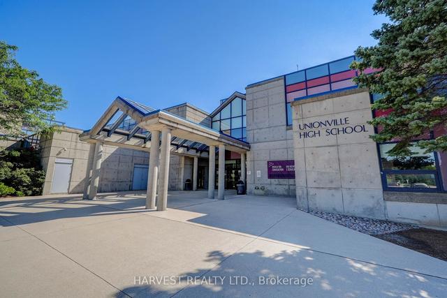 11 - 4 Alpen Way, Townhouse with 3 bedrooms, 3 bathrooms and 2 parking in Markham ON | Image 18