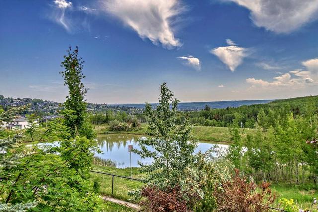 37 Val Gardena View Sw, House detached with 4 bedrooms, 3 bathrooms and 4 parking in Calgary AB | Image 41