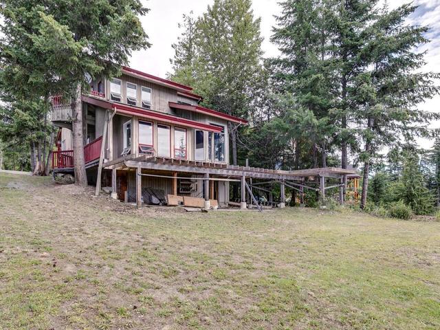 5190 Celista Place, House detached with 3 bedrooms, 2 bathrooms and 6 parking in Columbia Shuswap F BC | Image 33