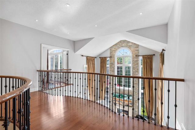 8 Janessa Crt, House detached with 4 bedrooms, 6 bathrooms and 7 parking in Vaughan ON | Image 7