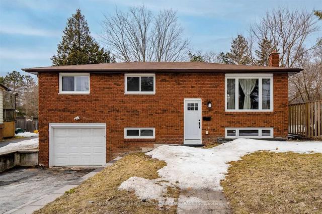 200 Ferndale Dr N, House detached with 3 bedrooms, 2 bathrooms and 3 parking in Barrie ON | Image 1
