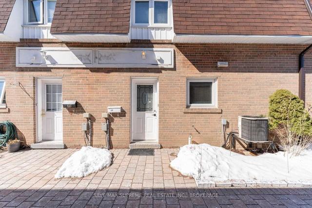29 Town House Cres N, Townhouse with 3 bedrooms, 2 bathrooms and 1 parking in Brampton ON | Image 23