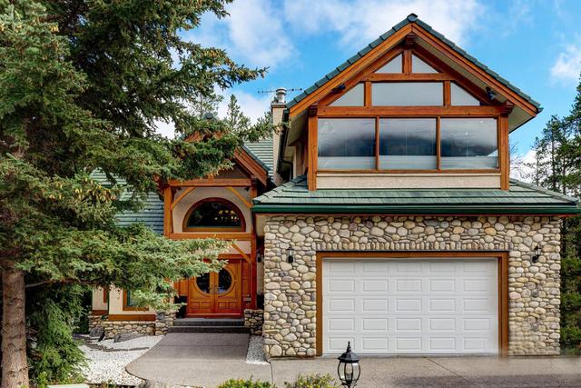106 Lougheed Circle, House detached with 4 bedrooms, 3 bathrooms and 4 parking in Banff AB | Image 2