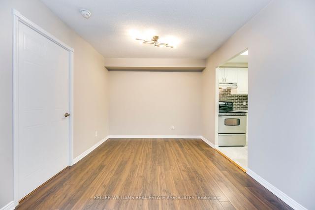 205 - 135 Hillcrest Ave, Condo with 1 bedrooms, 1 bathrooms and 1 parking in Mississauga ON | Image 4