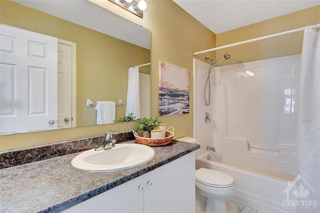 106 Hawktree Ridge, Townhouse with 3 bedrooms, 3 bathrooms and 3 parking in Ottawa ON | Image 23