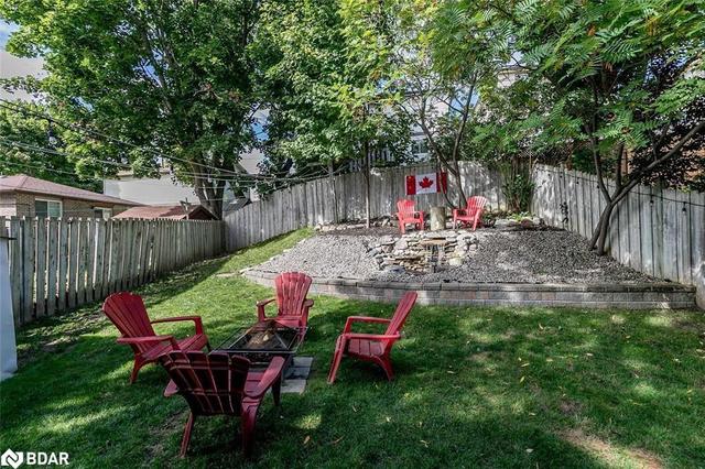 92 Broadfoot Road, House detached with 3 bedrooms, 1 bathrooms and null parking in Barrie ON | Image 6