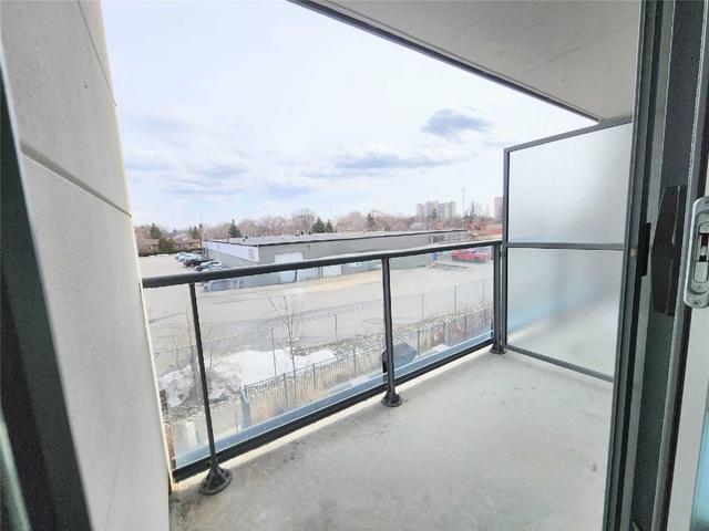 213 - 31 Tippett Rd, Condo with 2 bedrooms, 2 bathrooms and 1 parking in Toronto ON | Image 13
