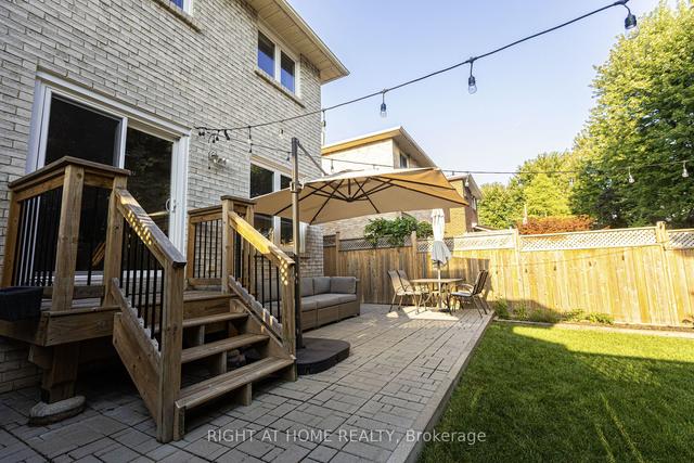 142 Maberley Cres, House detached with 3 bedrooms, 3 bathrooms and 3 parking in Toronto ON | Image 9