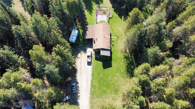 44 Hollingsworth Road, House detached with 2 bedrooms, 1 bathrooms and 4 parking in North Okanagan E BC | Image 3