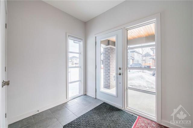 673 Odyssey Way, Townhouse with 3 bedrooms, 3 bathrooms and 2 parking in Ottawa ON | Image 3