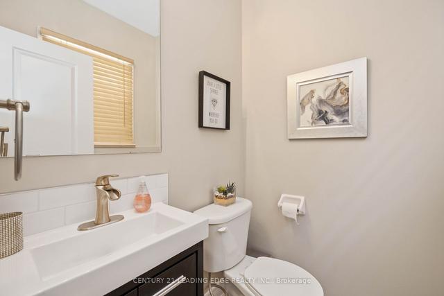 1 Fairhead Mews, House attached with 3 bedrooms, 3 bathrooms and 1 parking in Toronto ON | Image 8