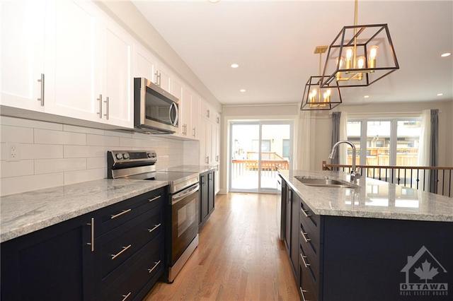 109 Porter Street, Townhouse with 3 bedrooms, 3 bathrooms and 3 parking in Ottawa ON | Image 11
