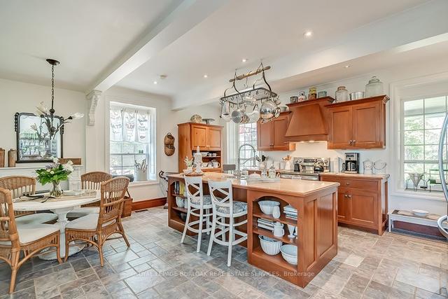 548 Campbellville Rd, House detached with 5 bedrooms, 4 bathrooms and 20 parking in Hamilton ON | Image 4