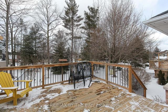 48 Regina Blvd, House detached with 2 bedrooms, 4 bathrooms and 6 parking in Wasaga Beach ON | Image 34