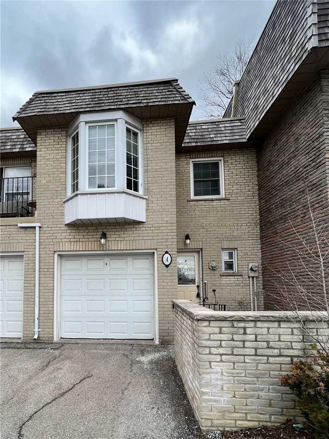 4 Farmstead Rd, Townhouse with 4 bedrooms, 3 bathrooms and 2 parking in Toronto ON | Image 2