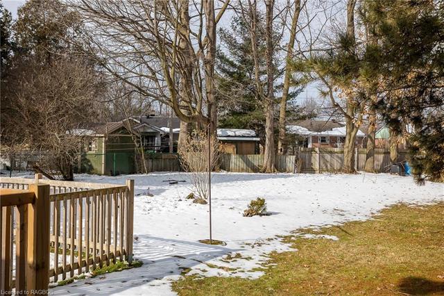 826 11th Street W, House detached with 2 bedrooms, 1 bathrooms and null parking in Owen Sound ON | Image 33