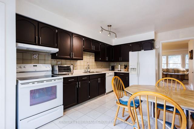 380 Simonston Blvd, Townhouse with 3 bedrooms, 3 bathrooms and 2 parking in Markham ON | Image 9