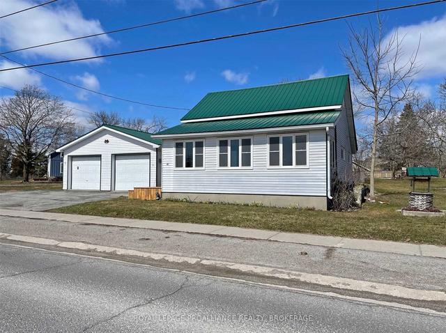14 Wellington St, House detached with 3 bedrooms, 1 bathrooms and 5 parking in Prince Edward County ON | Image 1
