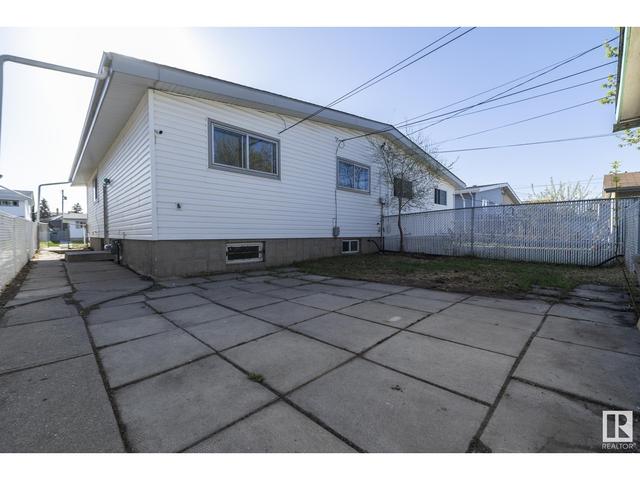 4730 105 St Nw, House semidetached with 3 bedrooms, 2 bathrooms and null parking in Edmonton AB | Image 36