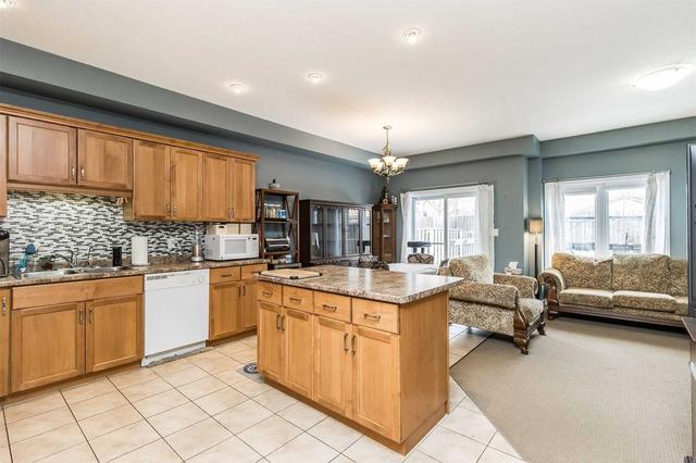 14 Clough Cres, House attached with 3 bedrooms, 4 bathrooms and 3 parking in Guelph ON | Image 39