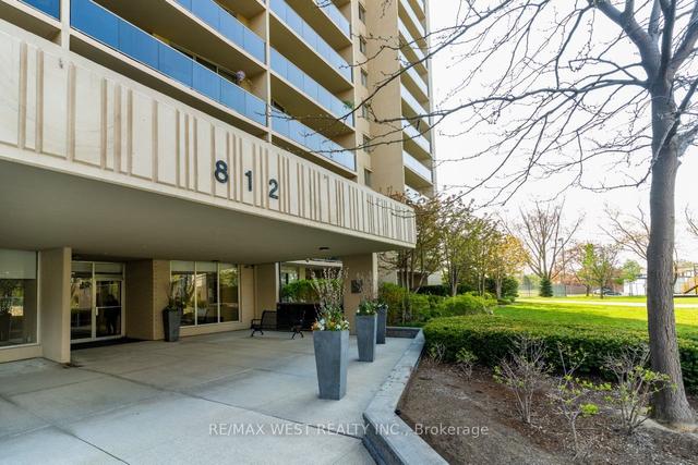 205 - 812 Burnhamthorpe Rd, Condo with 3 bedrooms, 2 bathrooms and 1 parking in Toronto ON | Image 11
