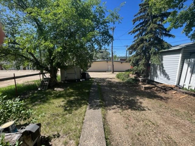 10012 102 Street, House detached with 2 bedrooms, 1 bathrooms and 2 parking in Peace River AB | Image 14