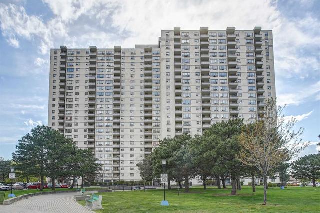 1703 - 390 Dixon Rd, Condo with 2 bedrooms, 1 bathrooms and 1 parking in Toronto ON | Image 1