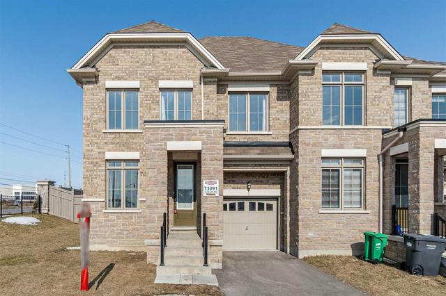 56 Folgate Cres, House attached with 4 bedrooms, 3 bathrooms and 3 parking in Brampton ON | Image 1