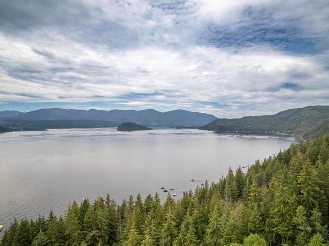5190 Celista Place, House detached with 3 bedrooms, 2 bathrooms and 6 parking in Columbia Shuswap F BC | Image 46