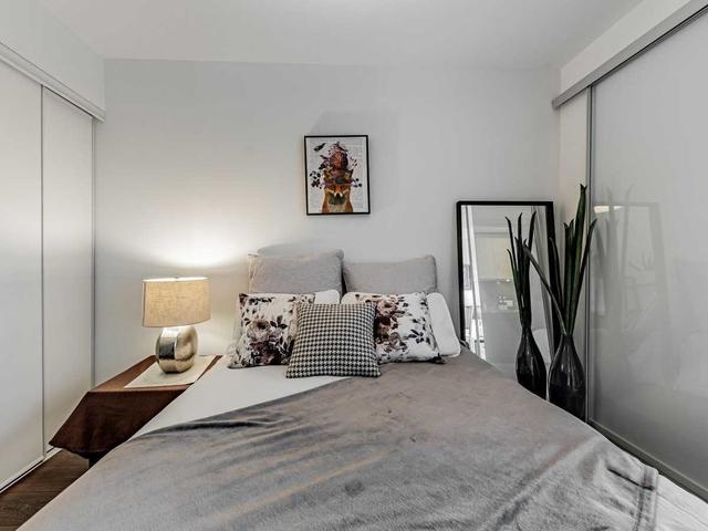 902 - 115 Blue Jays Way, Condo with 1 bedrooms, 1 bathrooms and 0 parking in Toronto ON | Image 2