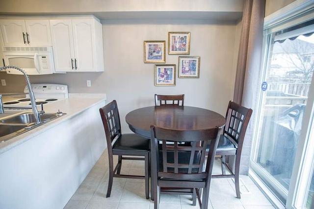 220 Blackburn Dr, Condo with 3 bedrooms, 2 bathrooms and 2 parking in Brantford ON | Image 2