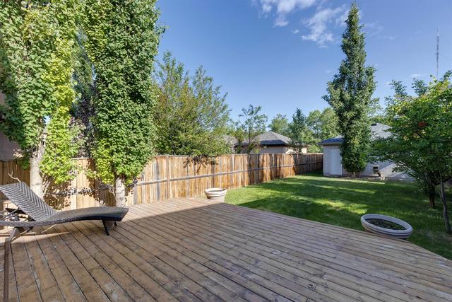 8924 Wentworth Avenue Sw, House detached with 4 bedrooms, 2 bathrooms and 2 parking in Calgary AB | Image 39
