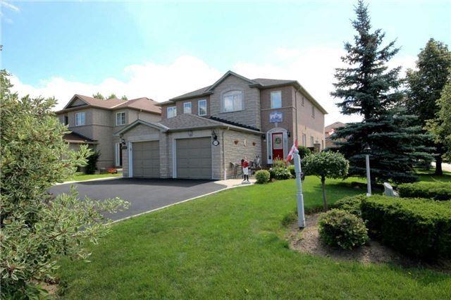 3866 Foxborough Tr, House semidetached with 3 bedrooms, 3 bathrooms and 2 parking in Mississauga ON | Image 1