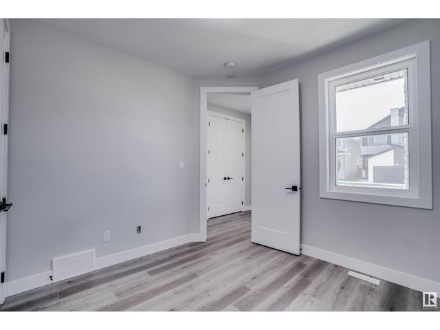 447 42 St Sw, House detached with 4 bedrooms, 3 bathrooms and null parking in Edmonton AB | Image 16