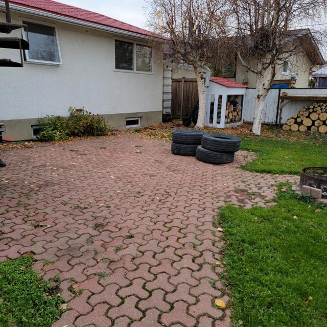 8905 94 Street, House detached with 4 bedrooms, 1 bathrooms and 4 parking in Peace River AB | Image 1