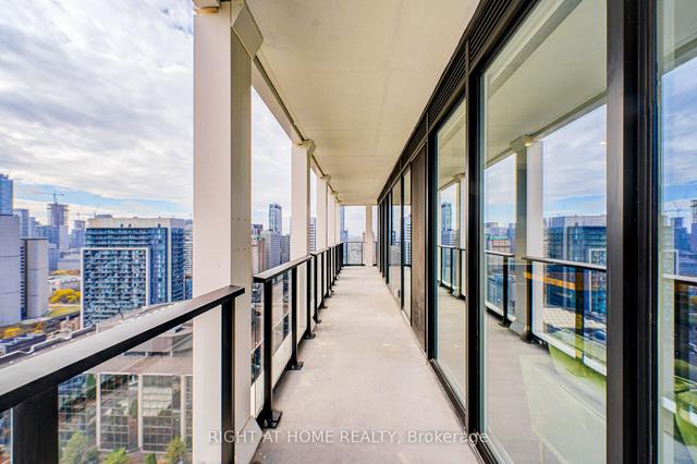 2410 - 20 Edward St, Condo with 3 bedrooms, 2 bathrooms and 1 parking in Toronto ON | Image 36