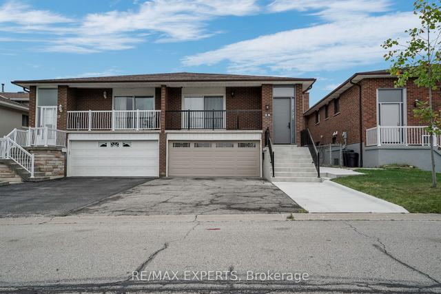 15 Albany (Main) Dr, House semidetached with 4 bedrooms, 2 bathrooms and 4 parking in Vaughan ON | Image 1