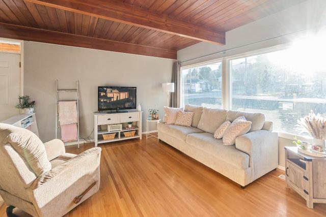 309 33rd Street, House detached with 5 bedrooms, 2 bathrooms and null parking in Castlegar BC | Image 9