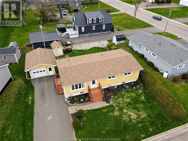 8 Beau Rivage St, House detached with 4 bedrooms, 2 bathrooms and null parking in Richibucto NB | Image 3