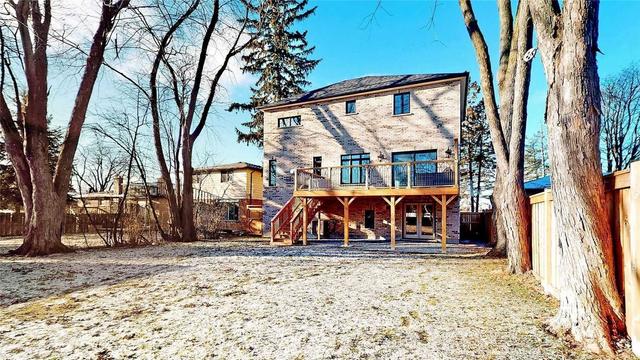 809 Fairview Ave, House detached with 4 bedrooms, 4 bathrooms and 7.5 parking in Pickering ON | Image 22